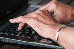 typing, patients, arthritic joint